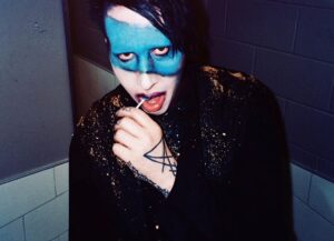 Marilyn Manson Instagram - Don’t be a sucker. 📷by #lindsayusich  #dumdums #blue #glitterbox #americangods #idontgiveafuckaboutpoundsigns #shooterjenningsisthebest#say10