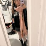 Marina Nery Instagram - Fall activities, colors and hyperextensions. Winter is here now, so let the cold adventures begin! 🍁❄️