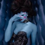 Marina Nery Instagram - “Mr. Blue can’t come to the dinner tonight, because he’s 💀” New editorial for @schonswitzerlandmag , Merry Widows, by the amazing @mz_amber_gray ! 🧞‍♂️ Now my dreams of being a blue avatar have been fulfilled! 💙 New York, New York
