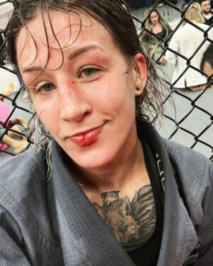 Mariya Agapova Instagram - Тяжело в учении, легко в бою. 11 недель до боя.🧨
Training hard, fight easy. 11 weeks before the fight.🧨
#ufc277
#ufc
#mma
#training 
#jiujitsu