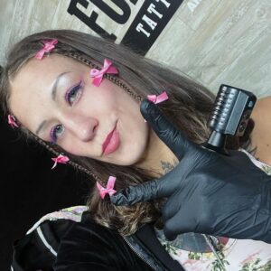 Mariya Agapova Instagram - Пусть в новом 2024 году друзья смеются, а враги плачут😉
I want my friends to laugh and my enemies to cry in the New Year 2024😉
#happynewyear 
#happynewfight