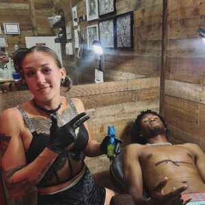 Mariya Agapova Instagram - Бью татухи. Готовлюсь бить людей😋
Doing tats. Getting ready to punch people 😋
#photodump 
#mma 
#tattoo
#life