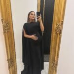 Mariya Shumakova Instagram - Кто-то пишет-удивляется «Мария! Вы и Таро! Неожиданно!»🧞‍♀️ Магическим, эзотерическим занималась с самого детства! Дольше актерского. Таро появились в 12 лет, а медитации/визуализации сама не понимая того, начала делать лет с 6. Днем всегда, что-то практикую. Между делом, когда гуляю, готовлю, работаю. Можно назвать совпадением, но совпадения настолько частые, что для меня есть четкая закономерность работы с сознанием и событий.🧙🏻‍♀️ А вы верите в эзотерику? Астрологи/тарологи? Может практики, какие делаете? P.S. У всех разная точна зрения. Это норм. Прошу только уважительно к иной точке зрения.♥️