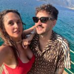 Mariya Shumakova Instagram - Один из немногих Homo sapiens с кем хочется/можется быть 24/7. (пускай и не без «итальянских» страстей🏝️❤️‍🔥) #муж Kas, Turkey