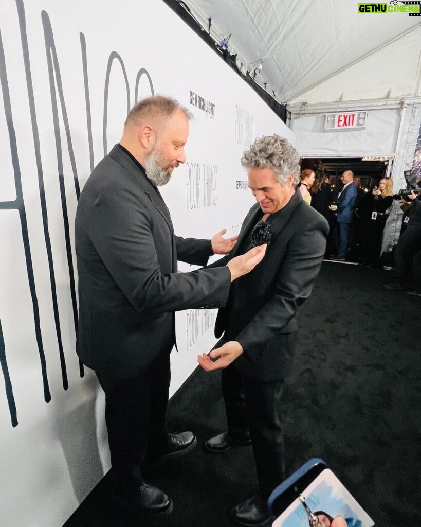 Mark Ruffalo Instagram - About last night… 📸 Thank you to everyone who joined us for the premiere of #PoorThings.