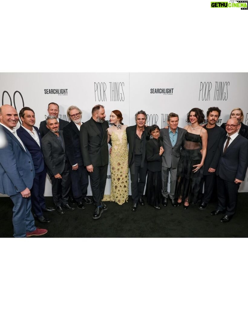 Mark Ruffalo Instagram - About last night… 📸 Thank you to everyone who joined us for the premiere of #PoorThings.