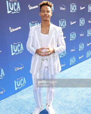 Mark St. Cyr Instagram - LUCA made me cry so much I became a sea monster 🧜‍♂️ 

style: @jareddepriest 
suit/shoe: @dolcegabbana 
jewelry: @johnhardyjewelry 

#pixarluca #dolcegabbana #redcarpetfashion #hsmtmts