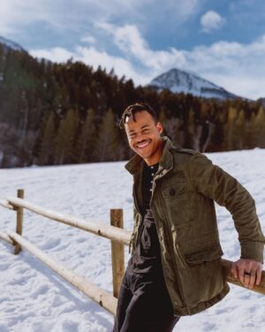 Mark St. Cyr Instagram - We’ve wrapped S2 of @highschoolmusicalseries ! 

Can’t wait for y’all to see it in all it’s musical glory on May 14th! It has all the joy, talent, laughter and DRAMA you love. 

In the meantime, enjoy this picture of a man with a mountain. 🏔 

📸 @christinascaptures
