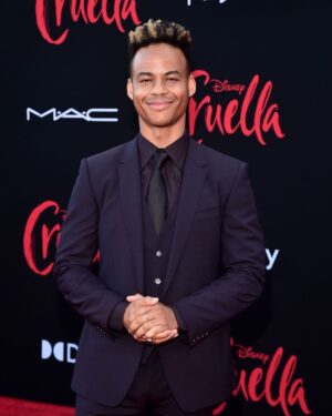 Mark St. Cyr Instagram - Cruella Summer

@disneycruella World Premiere
full @dolcegabbana 
style @jareddepriest 
onyx ring @johnhardyjewelry 
thorn ring @dru.jewelry 

Cruella is a creative triumph from the script, to the fashion, to the music, to the performances — such a FUN movie!

#cruella #mensfashion #redcarpetfashion