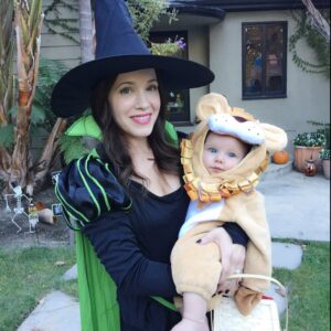 Marla Sokoloff Instagram - A trip down Halloween memory lane. 🎃 👻 💀🎃
.
.
.
#tbt #throwbackthursday #halloween #familycostumes
