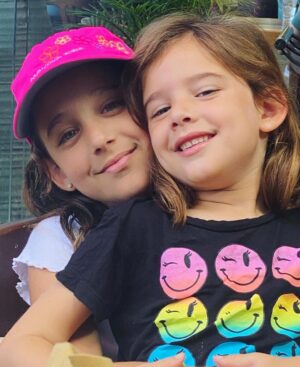 Marla Sokoloff Instagram - E & O. My heart. 💗💗
#nationaldaughtersday #girlmom