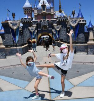 Marla Sokoloff Instagram - We’re back! 🐭
✨Alec thoroughly enjoyed waiting in line for this photo. ✨ EDIT : masks are required friends or Mickey kicks you out. 🌟
.
.
#disneyland #disney #disneyfamily #cinderellacastle #familyphoto
