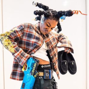 Marlon Wayans Instagram - Yeah T.T. Put her foot in this Halloween’s ass😂❤️😂