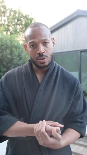 Marlon Wayans Instagram - My new years started in November!!!

NYE IN ATLANTA @cocacolaroxy 7pm show!!!
After party SUITS AND SNEAKERS AND DRESSES IN HEELS OR SNEAKERS @celaviatl PULL UP TONIGHT!!!!

Next week I’m in AUSTIN @capcitycomedy Jan 5-7

Let’s go people. Love yall