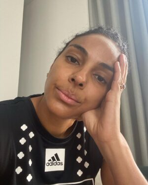 Marsha Thomason Instagram - When your tennis coach straight stands you up and you’re back on the sofa within the hour!👎🏽🎾💔