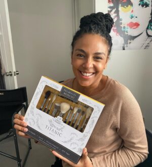Marsha Thomason Instagram - A huge thank you to @titanicfx for these gorgeous engraved make up brushes! Such a lovely surprise. My daughter is going to be thrilled to receive hers too!