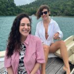 Martha Nowill Instagram – Pausa na Flip p/ um mergulho nas águas verdes de Paraty e um passeinho lindo no @sempressaparaty , c/ almoço luxuoso feito pela minha irmã @giselaschborges (@gastromar )

Obrigada Gi 
Odoyá Iemanjá 💙