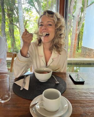 Martha Nowill Instagram - Acordando neste ultimo dia de 2023 no Olimpo c/ as deusas @juliaduailibi @natuzanery @mariliatoledo2012 @belcoelho . Faltou @juliana_rosenthal que ainda não havia deixado seus aposentos.