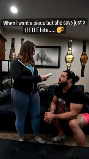 Martin Casaus Instagram - When I want a piece but she says just a LITTLE bite..... 🤏

...I did that right, RIGHT? Didn't i??

Starring 🌟@ms_laylee
Edited by 🎞: @princess.deathwish 
Shot by 📽: @lonejalapeno
