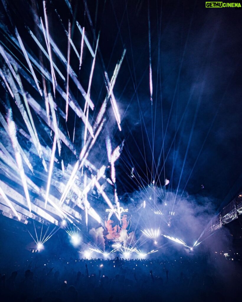 Martin Garrix Instagram - Malaysia & Singapore what a weekend..🤯❤️ thank you!!