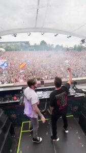 Martin Garrix Instagram - my full @tomorrowland set together with my brother @alesso is up on my youtube now! link in bio