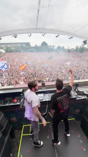 Martin Garrix Instagram - my full @tomorrowland set together with my brother @alesso is up on my youtube now! link in bio