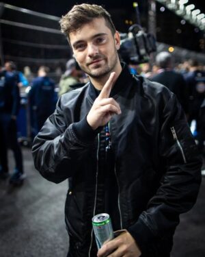 Martin Garrix Instagram - crazy weekend at @f1lasvegas!! 
@heineken_us #HeinekenPartner