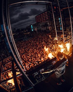 Martin Garrix Instagram - CRAZY day in Ibiza!! thanks for partying in the rain ❤️ @ushuaiaibiza