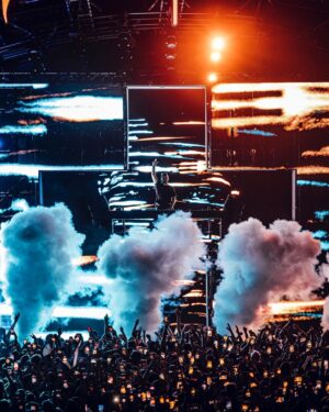 Martin Garrix Instagram - CRAZY day in Ibiza!! thanks for partying in the rain ❤️ @ushuaiaibiza