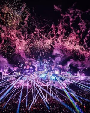 Martin Garrix Instagram - don’t think I’ll ever get used to the feeling of closing mainstage tomorrowland.. thanks for everything & see you next week
