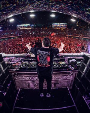 Martin Garrix Instagram - don’t think I’ll ever get used to the feeling of closing mainstage tomorrowland.. thanks for everything & see you next week