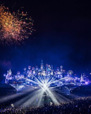 Martin Garrix Instagram - don’t think I’ll ever get used to the feeling of closing mainstage tomorrowland.. thanks for everything & see you next week