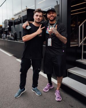 Martin Garrix Instagram - crazy 10 hours in Barcelona 🏁🏎❤️
