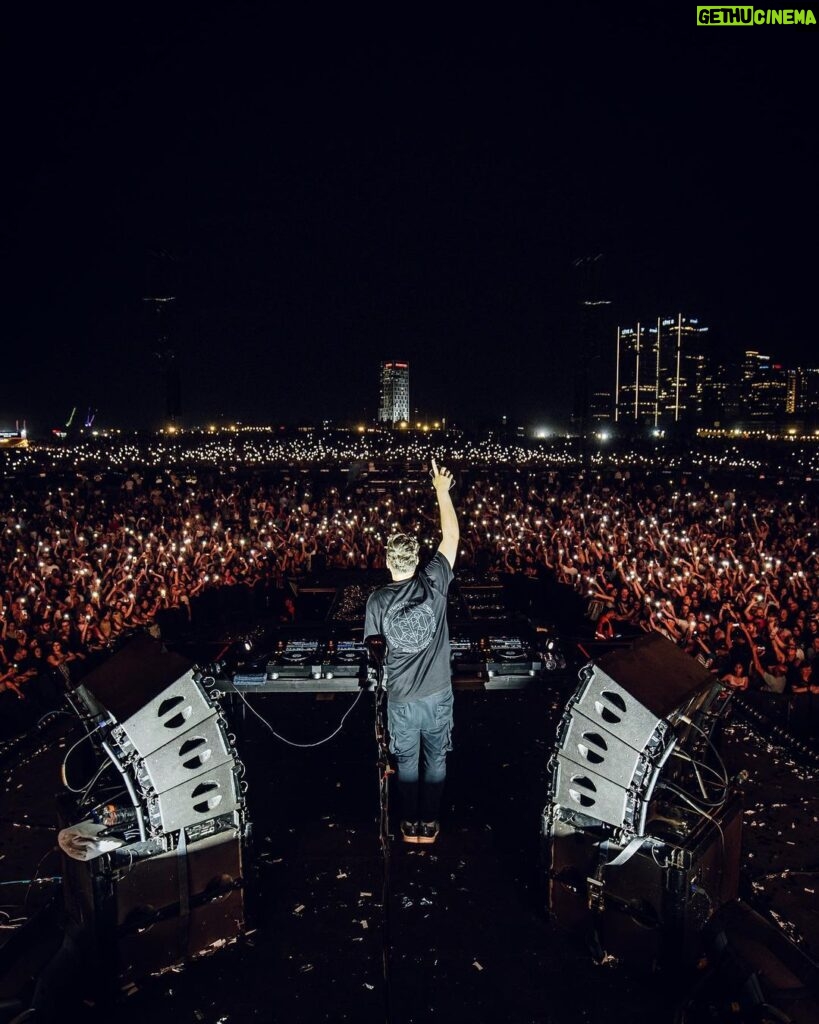 Martin Garrix Instagram - Wow Tel Aviv!! thank you for yesterday.. I have missed you a lot!! ❤️ תודה Tel Aviv, Israel