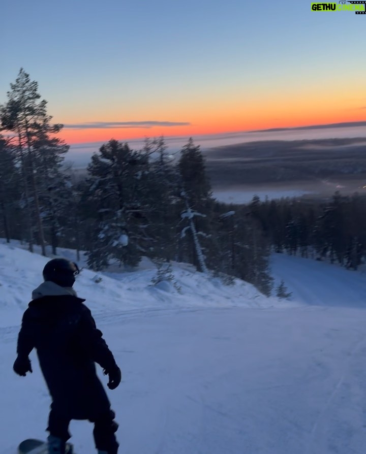 Martin Garrix Instagram - postcard from Finland!