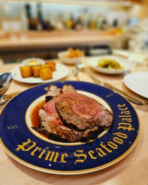 Martin Juneau Instagram - Holy moly!
(ENCORE ELLE)
🐟
🍷
🥩
💕