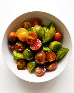 Martin Juneau Instagram - Bonheur ancestral dans un bol chippé. 
🍅🧡💛❤️💚