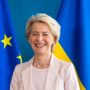 Martin Sonneborn Instagram - EU-Kommission, Mitgliedsstaaten im Rat und alle (!) größeren Fraktionen des EU-Parlaments wollen ein KI-Gesetz einführen, mit dem der öffentliche Raum in Europa flächendeckend & permanent unter biometrische Massenüberwachung gestellt werden kann.
 
Nochmal zur Erinnerung: In Gesellschaftssystemen, die noch annähernd an Demokratien erinnern wollen, sollte nicht der Bürger immer transparenter für den Staat werden, sondern umgekehrt.
 
Wir fordern daher die umgehende biometrische Massenüberwachung der 40.000 Bediensteten der Europäischen Union - v.a. natürlich die Frau vonderLeyens und ihres Handys (inklusive des haushaltsrelevanten SMS-Verkehrs mit ihrem Kumpel Albert Bourla vom Potenzmittelhersteller Pfizer).
 
Wer Massenüberwachung für ein mögliches Merkmal der liberalen Demokratie hält, hat deren Boden längst verlassen.
 
P.S.: Gut, dass es Patrick Breyer von den deutschen Piraten gibt.
