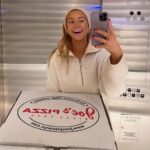Martine Lunde Instagram - 🍕🍕🍕 Joe’s Pizza Times Square