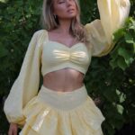 Martine Lunde Instagram - Annonse @kouture_no 🤍 Imorgen klokken 20.00 slippes endelig de siste kjolene i sommerkolleksjonen🌸 De slippes på Kouture.no, og jeg kommer til å kjøre live på insta samtidig! Det blir giveaways på kjolene og dere får se kjolene på forskjellige modeller🤍 Og husk, om kjolene blir utsolgt så kommer de ikke tilbake😟