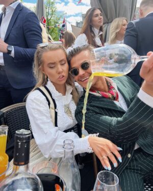 Martine Lunde Instagram - Håper dere hadde en super feiring i går🇳🇴🇳🇴
