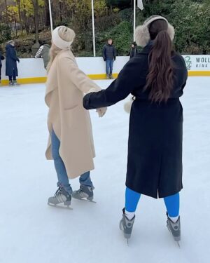 Martine Lunde Instagram - Stå på skøyter i Central Park ✓