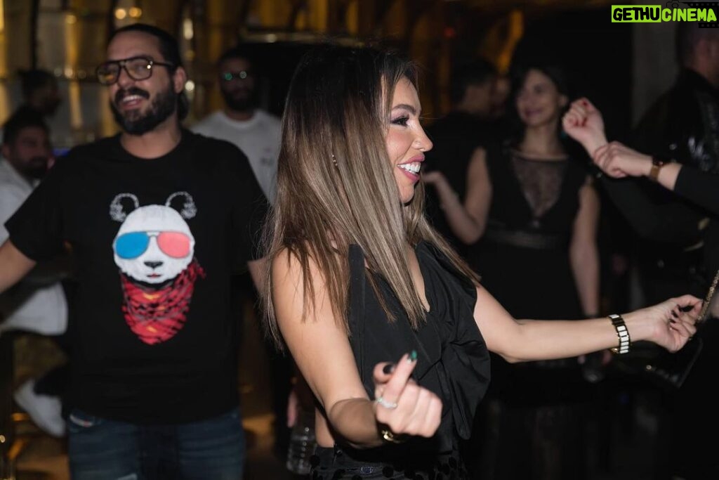 Marwan Younes Instagram - 💃💃💃💃 more and more happy people from last nights chaos ❤ @hendhassan57 @thelondon.eg