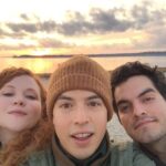 Mary Wiseman Instagram - #friendsgiving #beach #winterisnotcoming #imuneasyabouthowwarmitisstill Compo Beach