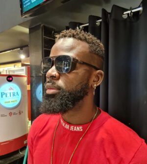 Massengo Júnior Instagram - Nostril e septo do belissimo @massengojunior ! Obrigada!! 🖤🤟🏼