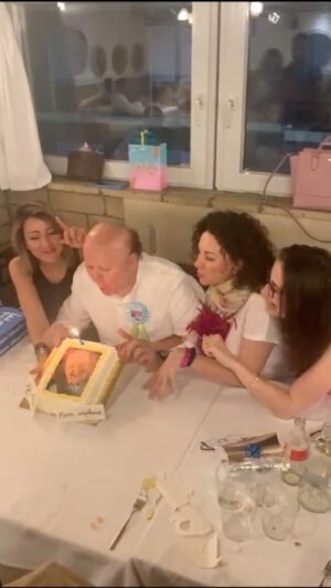 Massimo Boldi Instagram - Grazie a tutti per gli auguri! 🦁#23luglio