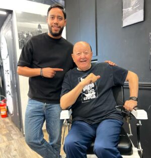 Massimo Boldi Instagram - dal mio amico  @nabils.barbershop @bennabil10 via vitruvio 44