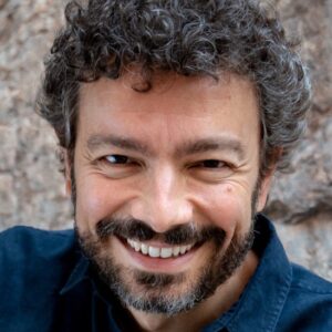 Massimo Polidoro Instagram - "Dopo tanti anni, che cosa ancora ti motiva a continuare con il tuo lavoro di ricerca e divulgazione?" A questa domanda rispondo oggi... ASCOLTA Ai confini