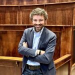 Massimo Polidoro Instagram - Ci siamo: sono in partenza per il mio semestre al Dipartimento di Storia della scienza delll'Università di Harvard! Vi aggiornerò qui e su YouTube, mentre sulla mia Isola del mistero (la mia pagina Patreon) condividerò approfondimenti e retroscena (...un invito neanche tanto velato a unirvi agli altri Naviganti su Patreon!) Sarà una nuova ed emozionante avventura che, non ho dubbi, mi darà molto e, di conseguenza, mi permetterà di condividere con tutte e tutti sempre nuove idee, riflessioni e contenuti che mi auguro stimolanti. Ci sentiamo al mio arrivo negli States! (ph: @ilbolive )