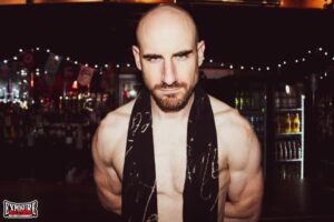 Matthew Rehwoldt Instagram - Pick your poison… But make it the right choice or I will lecture you at length and judge you on what you choose 🥃😂

📸 @adamrprosser 
🤼‍♀️ @expoent

#Wrestling #prowrestling #whiskey #whisky
